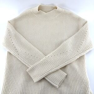 Old Navy‎ Women's Long Sleeve Crew Neck Pullover Sweater White Size Medium